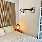 Aeolian Blu 8 Apartment