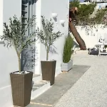 Aeolian Blu 8 Apartment