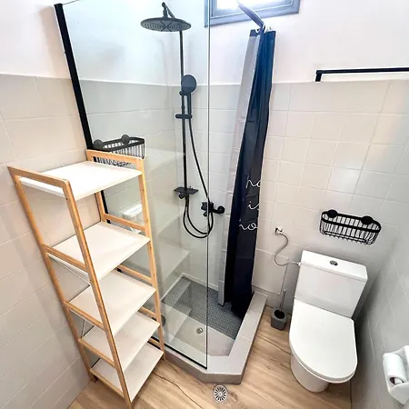 Aeolian Blu 8 * Parikia (Paros)